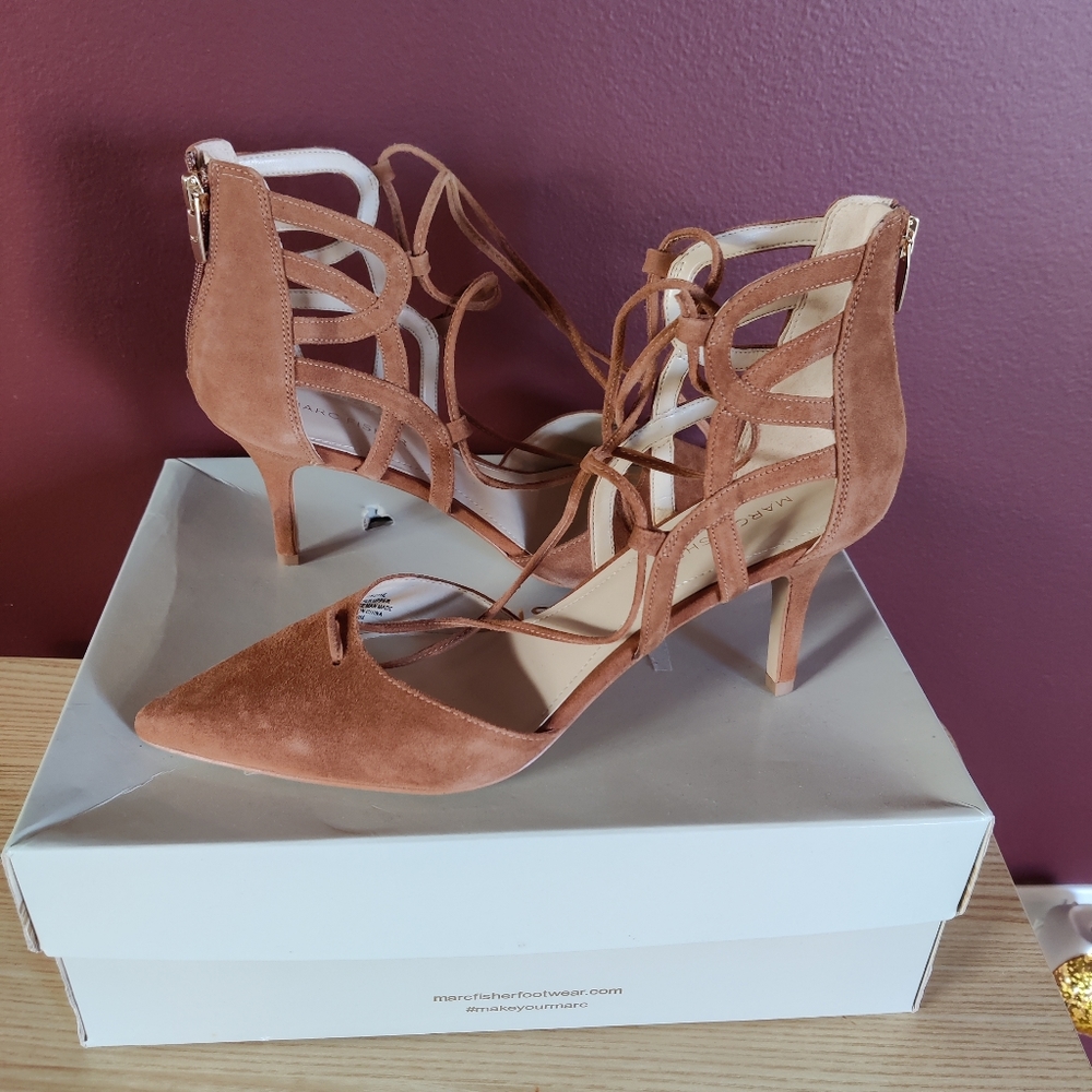 Marc Fisher tan pump